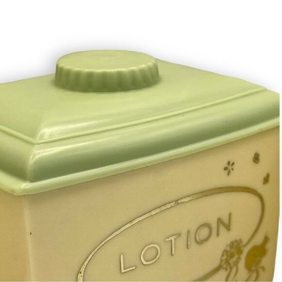 Vintage Baby Nursery Plastic Footed Organizing Jars Pale Yellow Green Lids - Picture 15 of 16